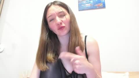 Isabella Noir online show from June 2026 06:57:02 PM