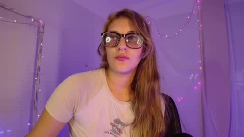 Snapshot of isabella_rross chatting on November 2025 10:47:01 PM Isabella Rros online show from November 2025 10:47:01 PM