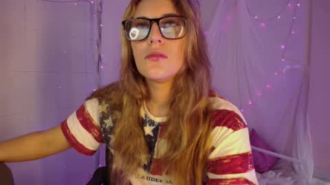 Snapshot of isabella_rross chatting on February 2026 01:20:01 PM Isabella Rros online show from February 2026 01:20:01 PM