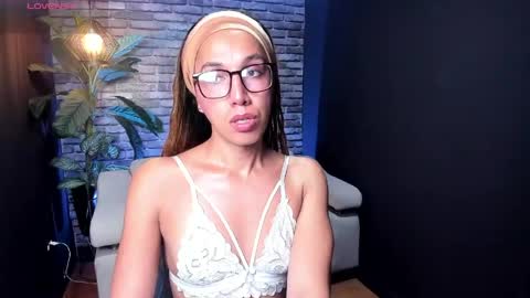Snapshot of isabella_star_ chatting on May 2026 11:16:02 AM Camila online show from May 2026 11:16:02 AM