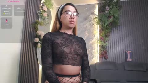Snapshot of isabella_star_ chatting on May 2026 11:39:01 AM Camila online show from May 2026 11:39:01 AM