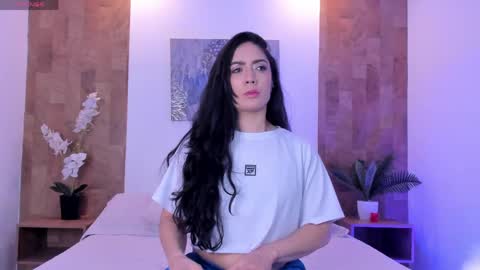 Snapshot of isabella_winkler chatting on April 2026 12:22:02 PM isabella_winkler online show from April 2026 12:22:02 PM