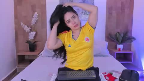 isabella_winkler online show from July 2026 10:43:02 AM