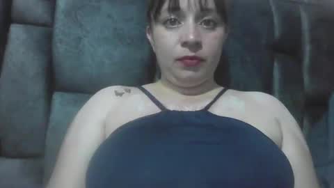 isabellaa_hills_ online show from May 2026 12:38:01 AM