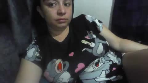 isabellaa_hills_ online show from June 2026 03:51:02 PM