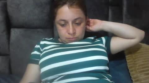 isabellaa_hills_ online show from July 2026 06:21:01 PM