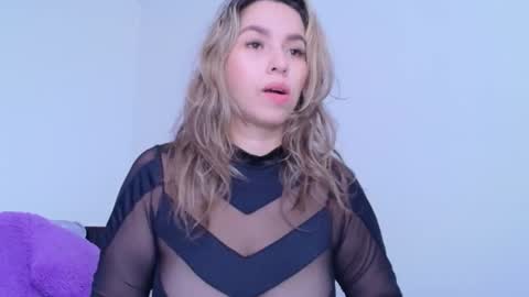isabellaa_smith03 online show from June 2026 09:30:01 PM
