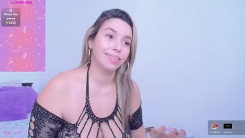 isabellaa_smith03 online show from June 2026 07:03:02 PM