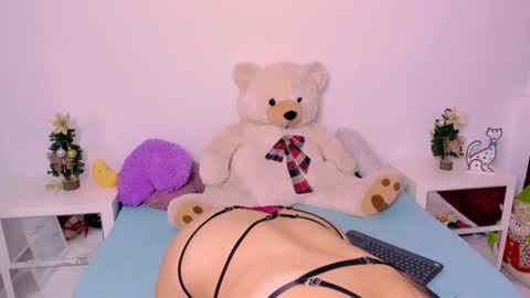 ISABELLA  online show from January 2025 11:27:02 PM