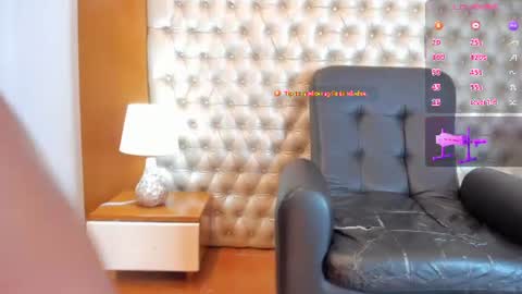 isabellaalux_ online show from June 2026 09:38:01 PM