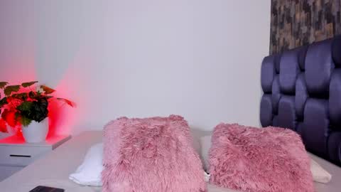 ISABELLA online show from April 2026 02:33:01 AM