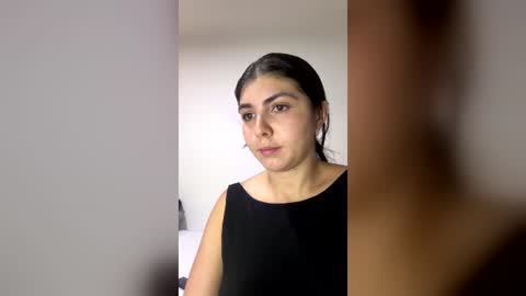 Snapshot of isabellagh1 chatting on July 2026 11:34:02 PM Instagram soybella01 online show from July 2026 11:34:02 PM