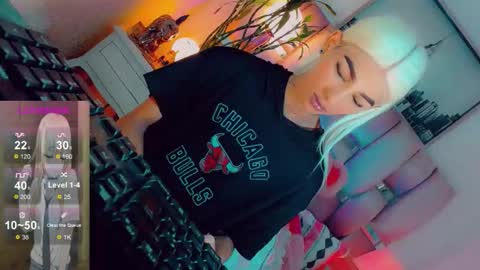 isabellagirs online show from June 2026 05:40:02 PM
