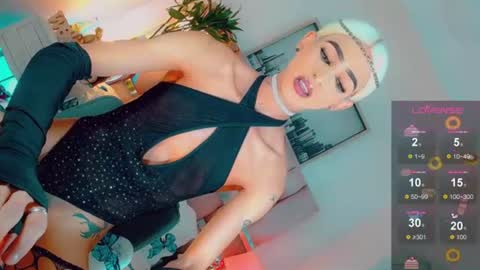 isabellagirs online show from June 2026 02:43:01 PM