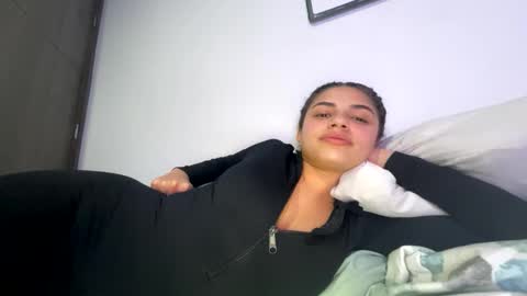 Isabella.. back again  online show from February 2026 03:00:02 AM