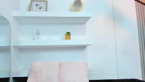 isabellamonet online show from September 2025 07:16:01 PM