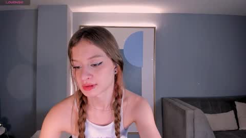 Isabella Moretti online show from March 2026 04:03:01 AM