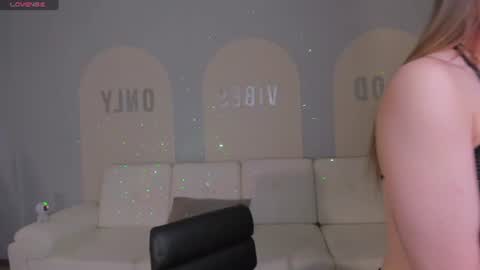 Isabella Moretti online show from July 2026 04:10:01 AM