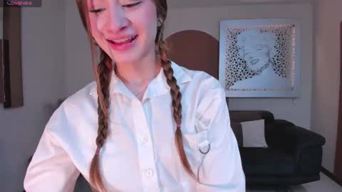 Isabella Moretti online show from July 2026 05:05:01 AM