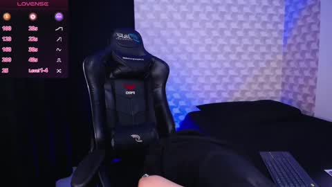 Isabella Mout  online show from February 2025 01:44:02 AM