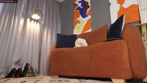 Help me with your follow independent model isabela online show from June 2026 07:27:02 PM