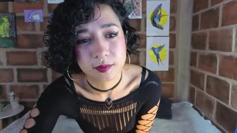 Isabela Paz online show from May 2026 12:56:01 PM
