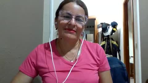 isabella online show from May 2026 07:54:02 PM