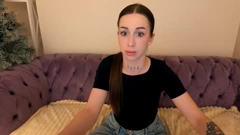 Isabelle online show from March 2026 07:53:01 PM