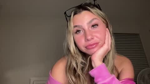 isabellekinsley online show from December 2024 03:52:01 AM