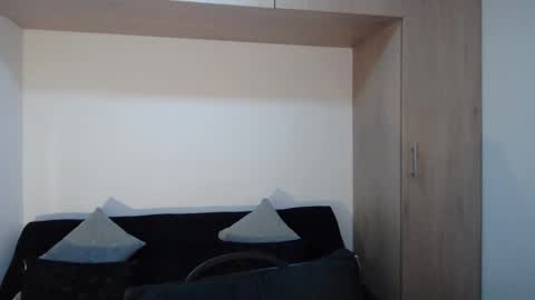  Isabel Villalobos  online show from May 2026 09:39:02 AM