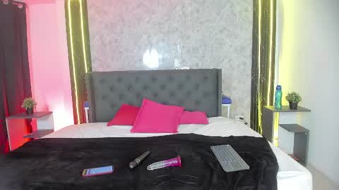 isachloe online show from July 2026 03:44:01 AM