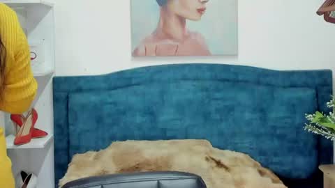 Isabel online show from June 2026 12:00:01 PM