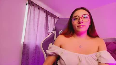 Snapshot of isahenao02 chatting on February 2026 08:45:02 PM ISABELLA online show from February 2026 08:45:02 PM