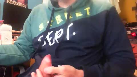 Isazayh online show from December 2025 07:31:01 PM