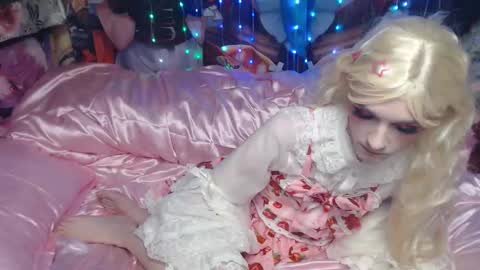 Sele online show from November 2025 10:47:01 PM