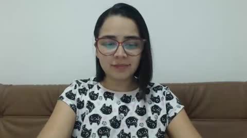 Snapshot of isemma chatting on November 2025 03:30:02 AM Emma online show from November 2025 03:30:02 AM