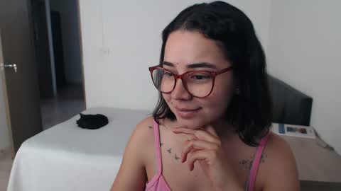 Snapshot of isemma chatting on November 2025 03:57:02 PM Emma online show from November 2025 03:57:02 PM