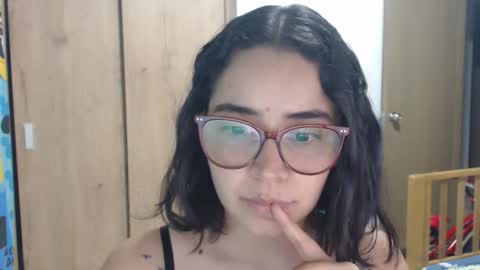 Snapshot of isemma chatting on February 2026 04:11:01 AM Emma online show from February 2026 04:11:01 AM