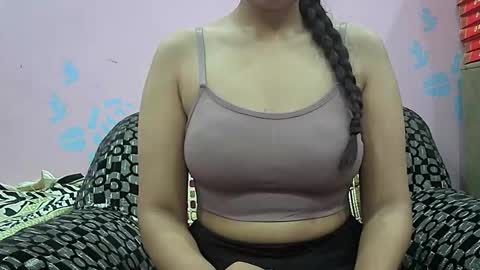 ishika_singh_ online show from March 2026 01:32:01 AM
