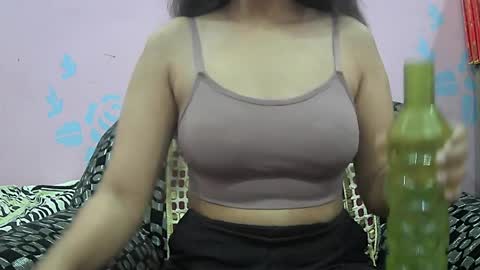 ishika_singh_ online show from April 2026 01:14:01 AM