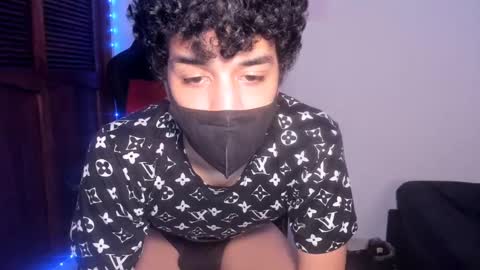 Snapshot of isidroglasc chatting on March 2025 07:03:01 AM Isidro online show from March 2025 07:03:01 AM