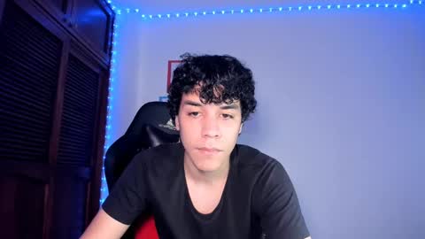 Snapshot of isidroglasc chatting on March 2025 04:23:02 AM Isidro online show from March 2025 04:23:02 AM