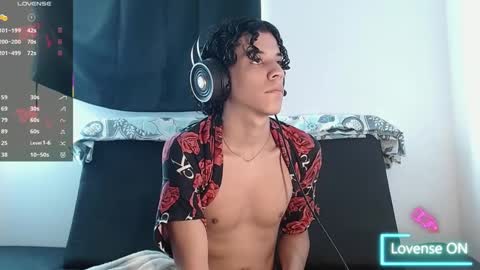 Snapshot of isidroglasc chatting on September 2025 10:01:02 PM Isidro online show from September 2025 10:01:02 PM