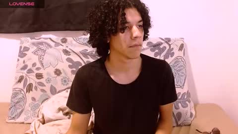 Snapshot of isidroglasc chatting on February 2026 04:41:02 AM Isidro online show from February 2026 04:41:02 AM