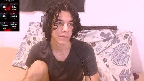 Snapshot of isidroglasc chatting on April 2026 10:18:01 PM Isidro online show from April 2026 10:18:01 PM