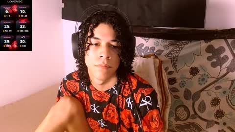 Snapshot of isidroglasc chatting on April 2026 11:42:01 PM Isidro online show from April 2026 11:42:01 PM