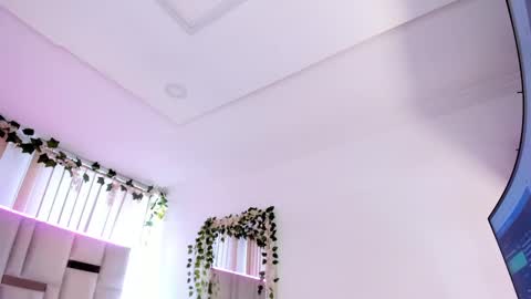 Isis  lohan online show from October 2025 11:51:02 AM