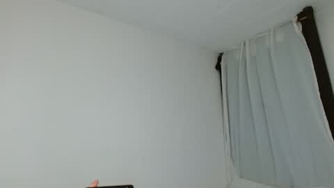 Snapshot of isis_cb17 chatting on February 2025 11:52:02 PM Isis online show from February 2025 11:52:02 PM