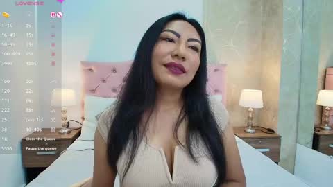 Isis Choi online show from May 2026 07:34:01 PM
