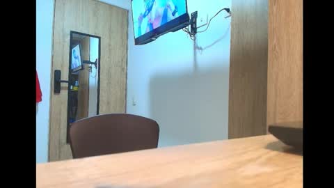 Snapshot of isis_pink chatting on January 2026 02:04:01 AM Alaya online show from January 2026 02:04:01 AM